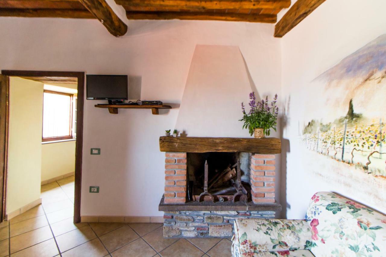 Le Dame Del Borgo Lägenhet Sassetta Exteriör bild