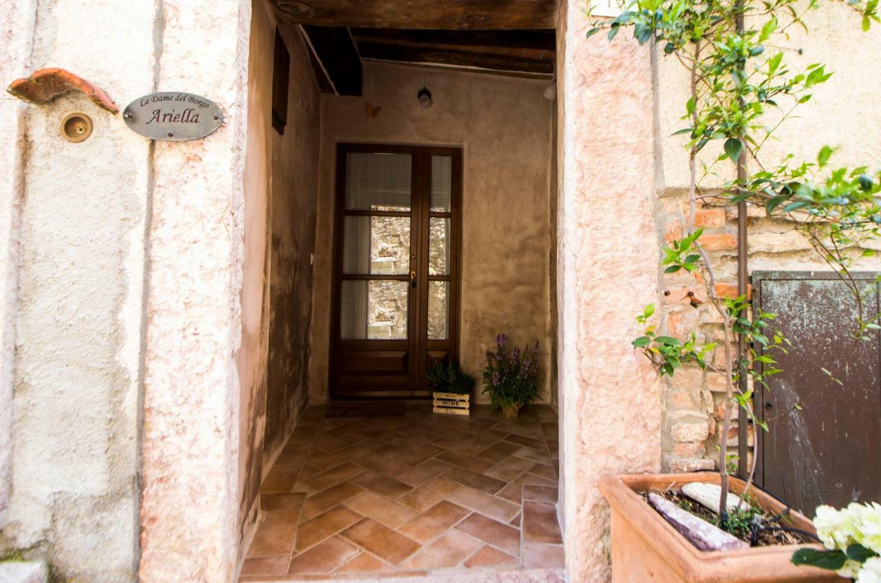 Le Dame Del Borgo Lägenhet Sassetta Exteriör bild