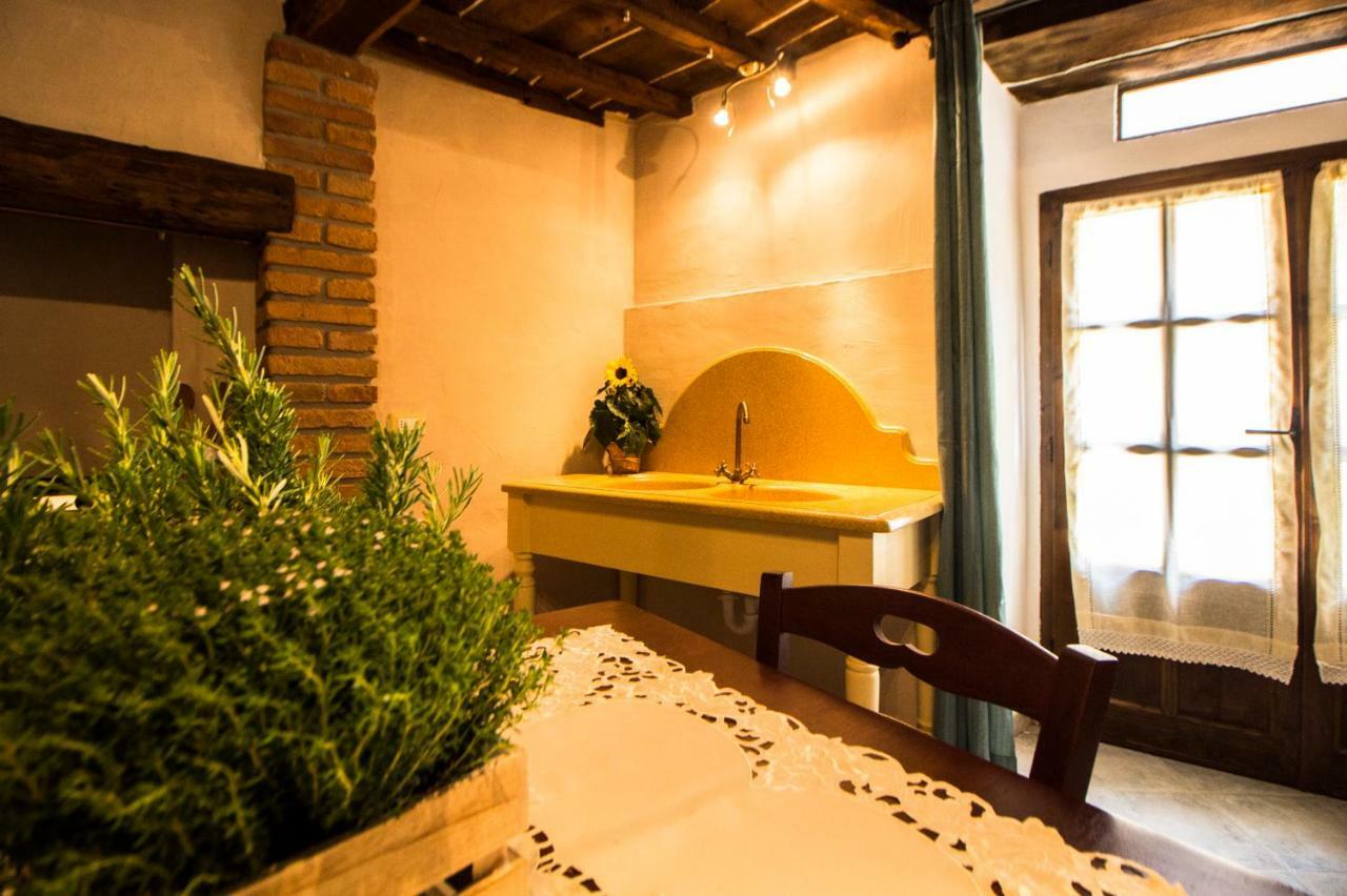 Le Dame Del Borgo Lägenhet Sassetta Exteriör bild