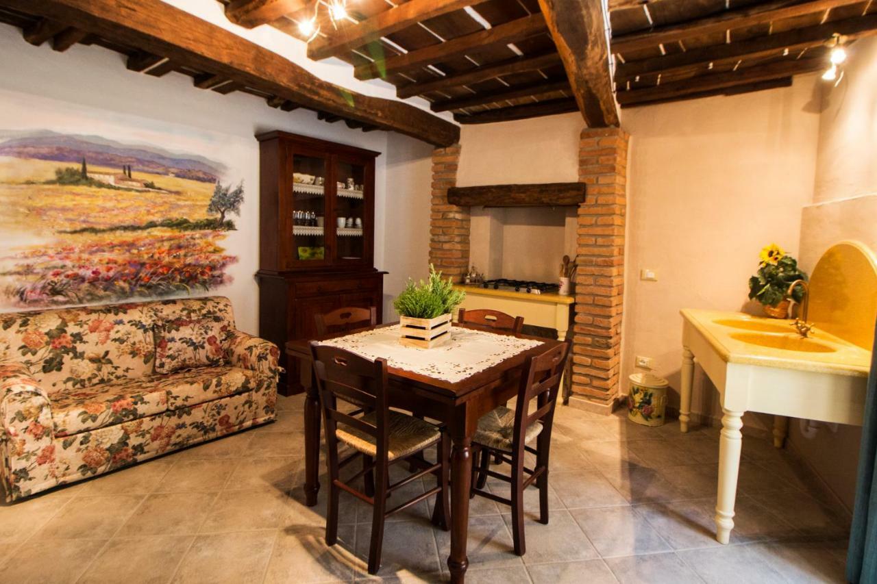 Le Dame Del Borgo Lägenhet Sassetta Exteriör bild