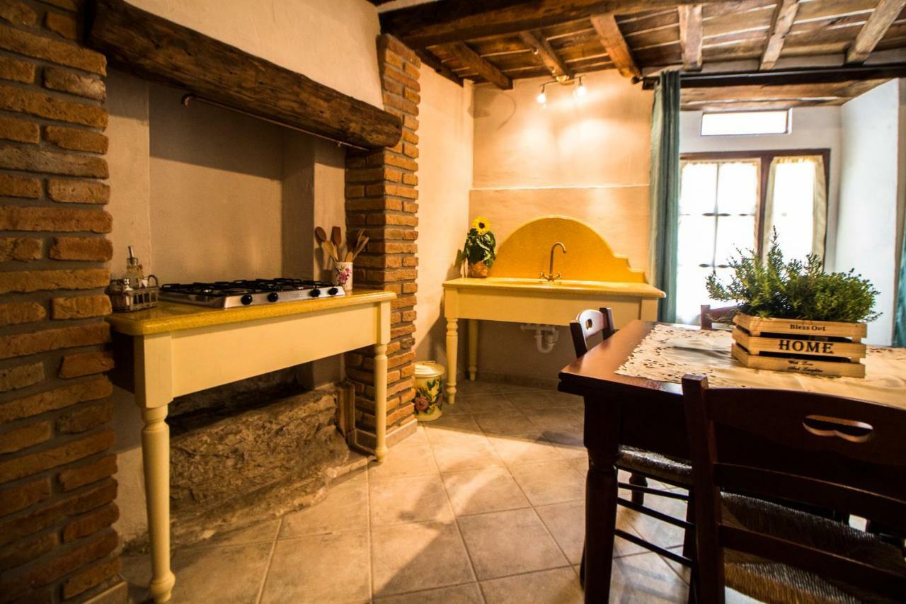 Le Dame Del Borgo Lägenhet Sassetta Exteriör bild