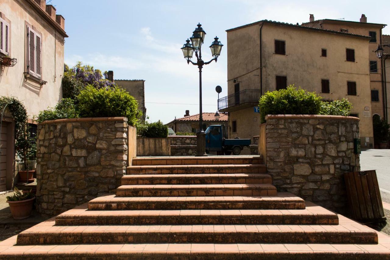 Le Dame Del Borgo Lägenhet Sassetta Exteriör bild