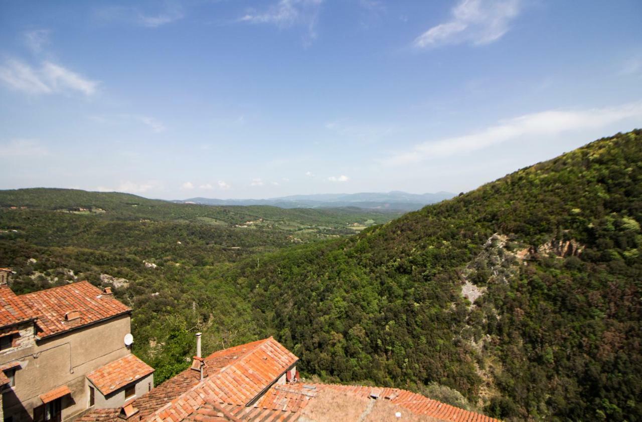 Le Dame Del Borgo Lägenhet Sassetta Exteriör bild